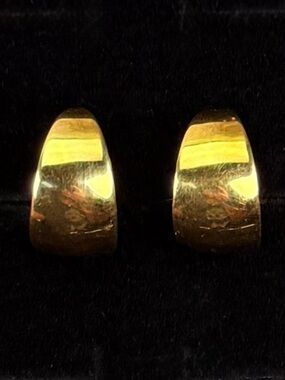 Vintage Napier goldtone, screw back clip on earrings